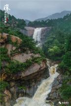 攀登高峰